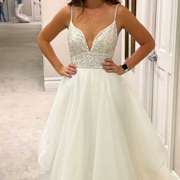 Hayley Paige Wedding Dress - Picture 6 of 6